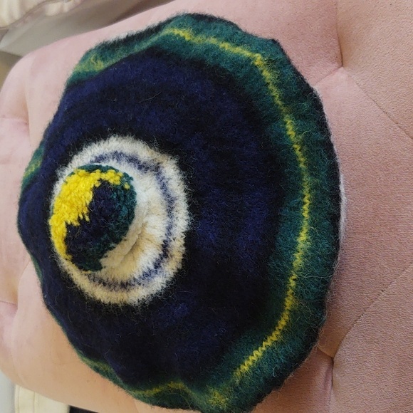 Robert Mackie of Scotland Wool Beret - Picture 1 of 6